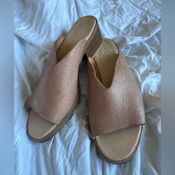 Clarks Originals Amara Sandstone Nude Slip On Mules Shoes Womens Size 8.5 - Picture 7 of 7